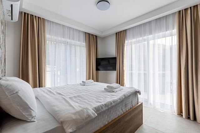 For sale: a spacious and luxuriously furnished three-bedroom apartment in the Sunny Side complex. — photo 20